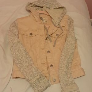 super cute Jean jacket with warm sleeves